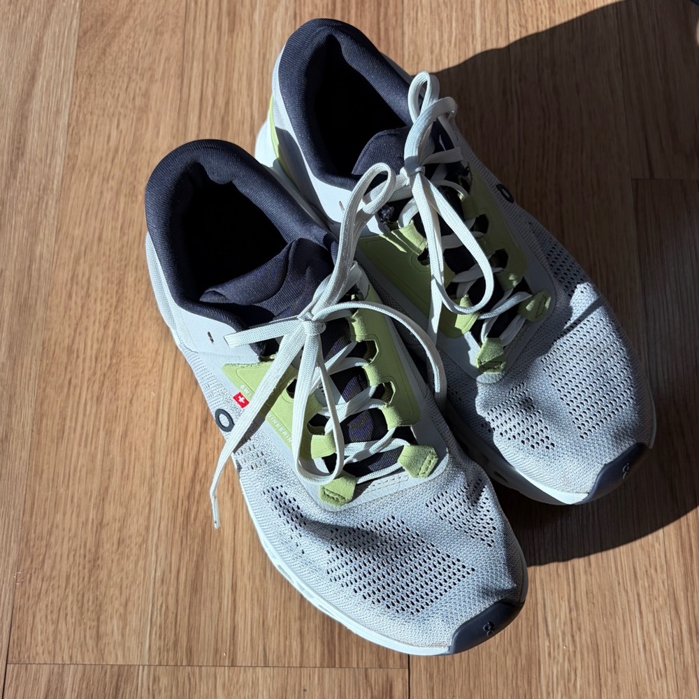 On Cloud Cloudstratus 3 Lightweight Running Shoes… - image 2